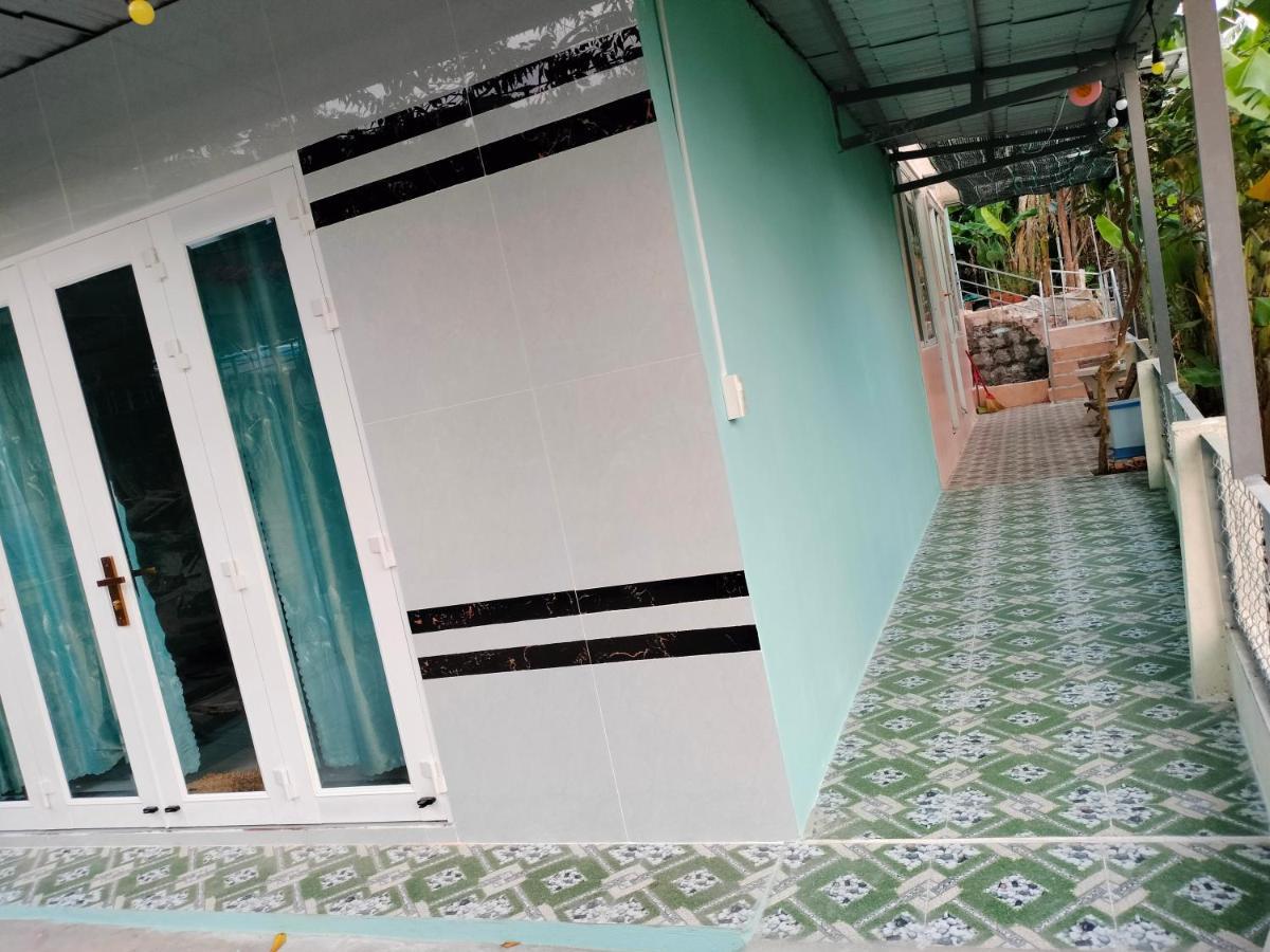 Hotel Nhà Nghỉ NgọC PhuọNg Hon Son Lai Son Esterno foto