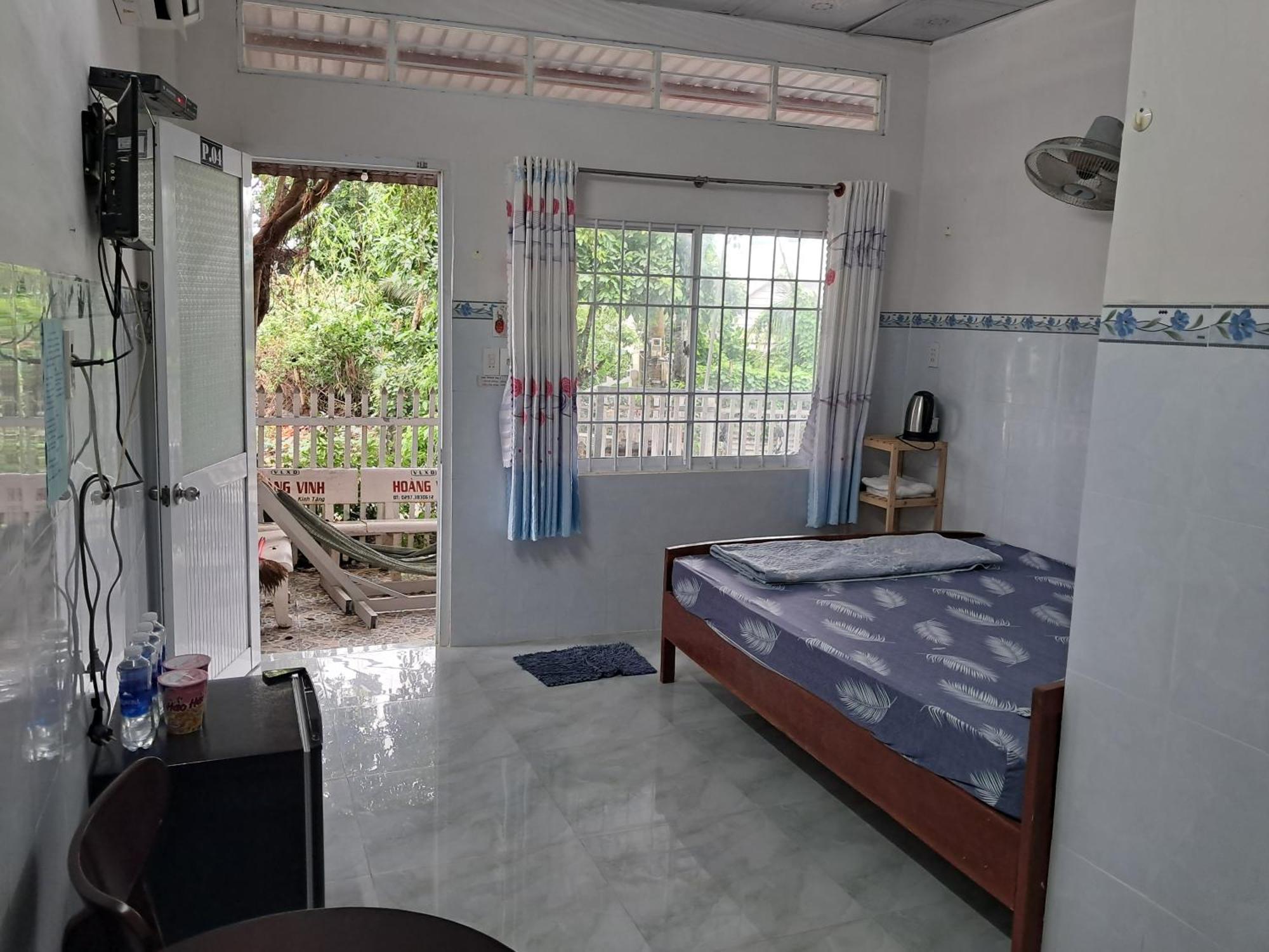 Hotel Nhà Nghỉ NgọC PhuọNg Hon Son Lai Son Esterno foto